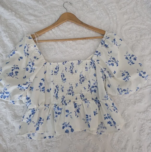 Band of The Free Puff Sleeve Peplum Bow Front Top Womens Size L Blue Floral NWOT - Picture 7 of 7
